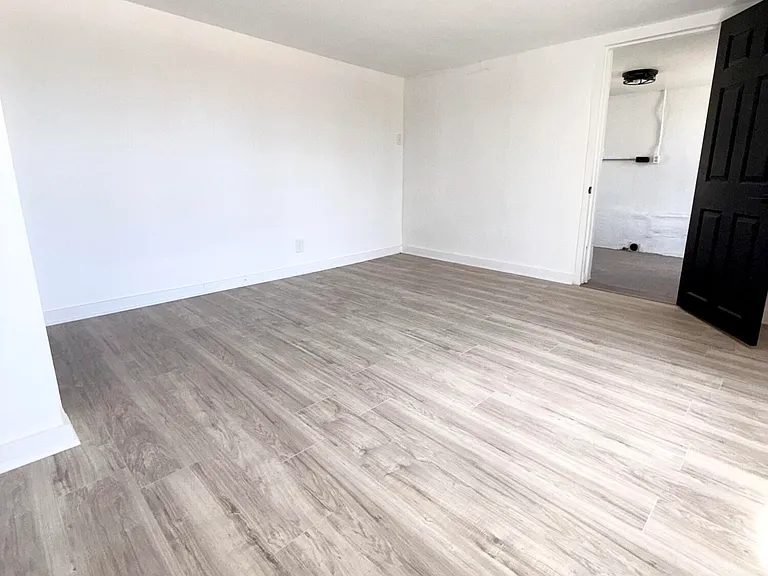 3203 Frankfort Ave — Photo 15