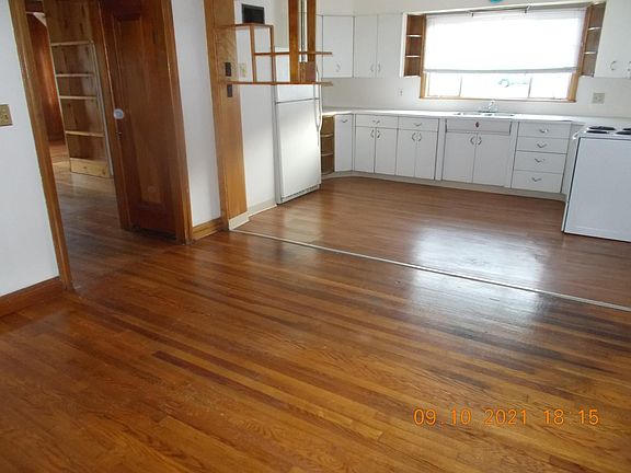 3rd image of 1332 Central Ave #1