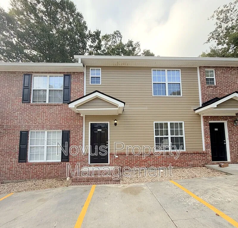2 bed, 2.5 bath, $1,250 — Photo 1