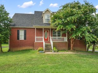 911 College St, Portland, TN 37148