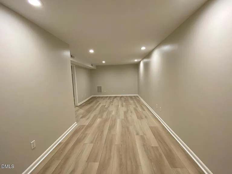 409 Killington Dr — Photo 18