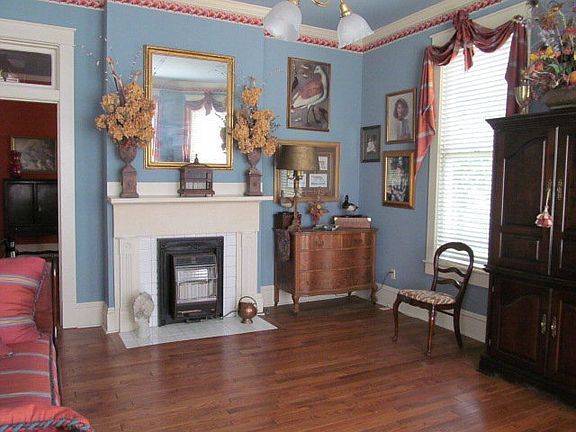 5th image of 205 West St