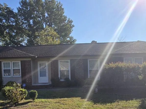 622 Bedford Rd, Fayetteville, NC 28303