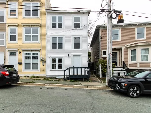 10 Catherine Street, St. John's, NL A1C2R3