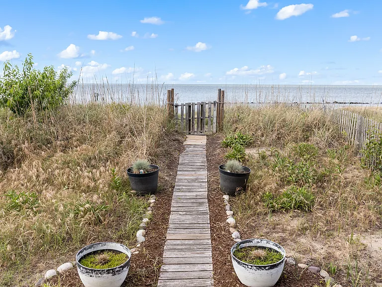 882 W Ocean View Ave — Photo 51