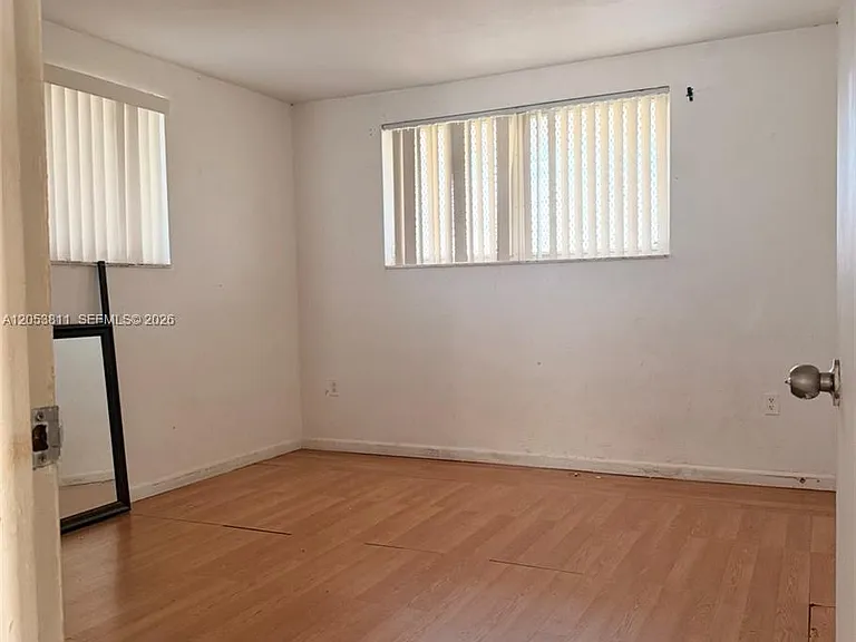 1850 NE 169th St #302 — Photo 14