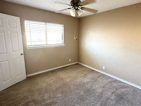 5th image of 501 S Bentwood Dr