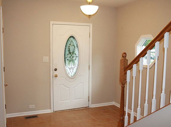 3rd image of 38 W Kenilworth Ave