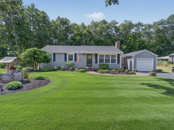 46 Esta Rd, Plymouth, MA 02360