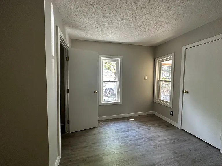 268 Farmington Ave #1 — Photo 10