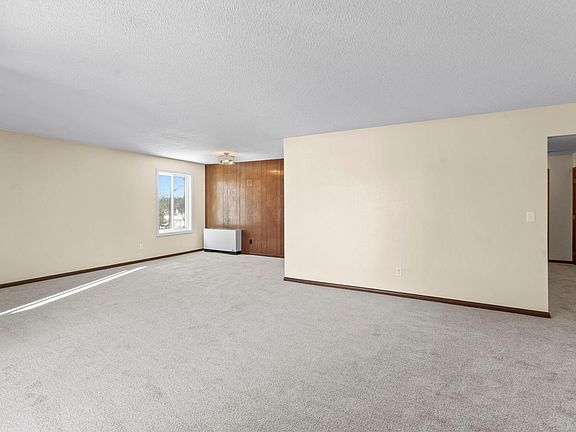 4th image of 2200 Nevada Ave S APT 216