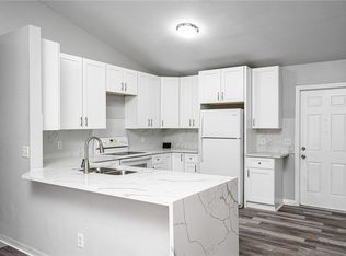 230 12th St SW, Vero Beach, FL 32962