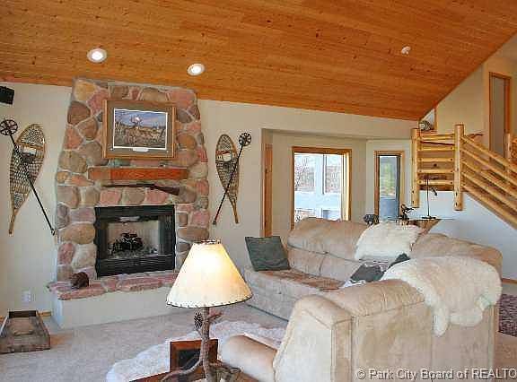 3rd image of 7759 N Tall Oaks Dr