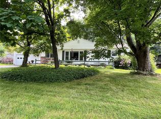 72 Patrick Cir, Fulton, NY 13069