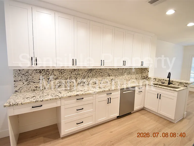 1138 Shipwatch Cir — Photo 15