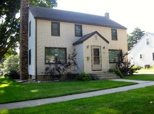 209 N Dwight St, Conrad, IA 50621