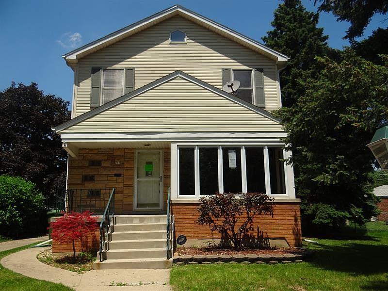 1st image of 2818 W 97th Pl