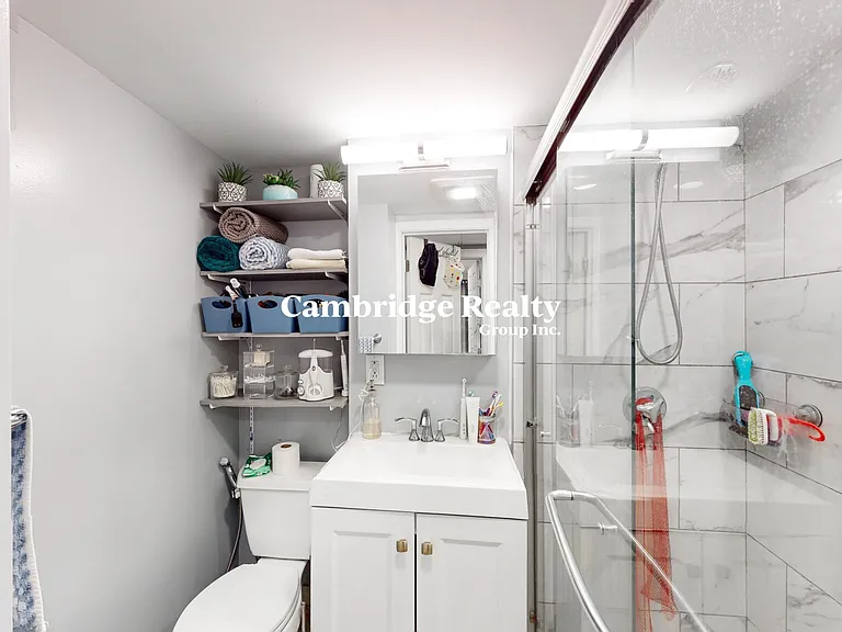 15 Glenville Ave #T5 — Photo 6