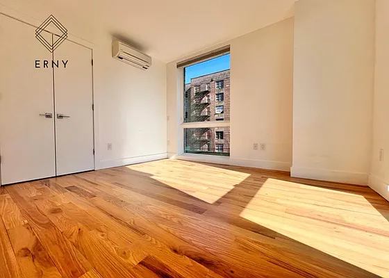 Rented by ERNY LLC | media 15