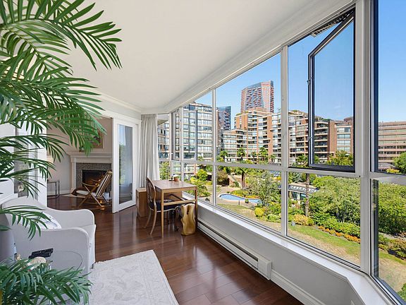 2nd image of 1490 Pennyfarthing Dr #304