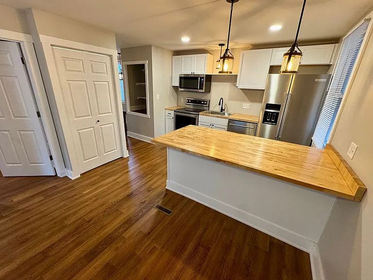931 Baldwin St — Photo 15