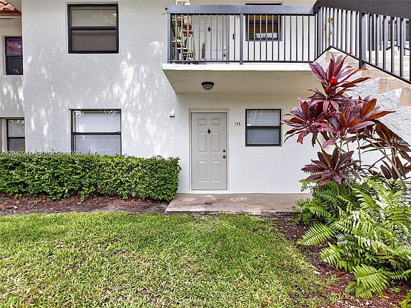 3rd image of 15718 E Waterside Cir APT 105
