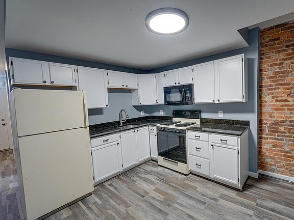 Kitchen (new appliances coming soon)