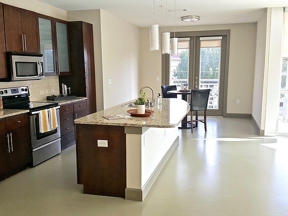 4th image of 601 Oakland Ave #221
