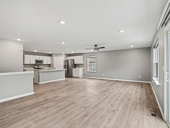 4th image of 123 Ashburn Way