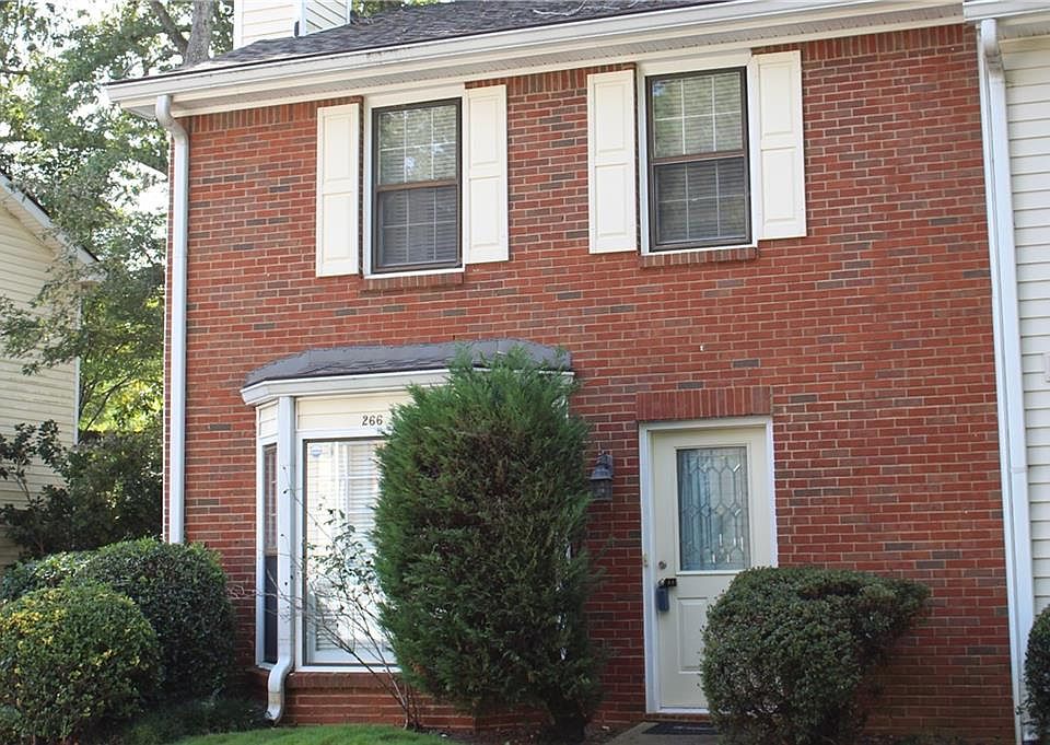 1st image of 266 Shaded Oaks Ln SE