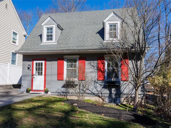 118 Liberty Avenue, Port Jefferson, NY 11777