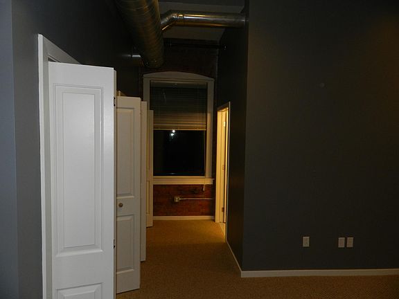 3rd image of 317 S Clinton St #3A
