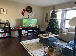 9 Chamberlin Ct, Lawrence Township, NJ 08648