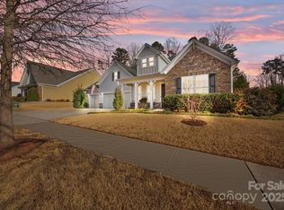 8829 Bur Ln, Huntersville, NC 28078