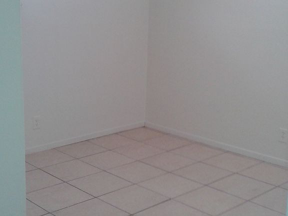 4th image of 2312 E McWilliams Ave