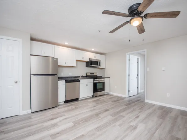 1064 Willowdale Rd #E, Morgantown, WV 26505