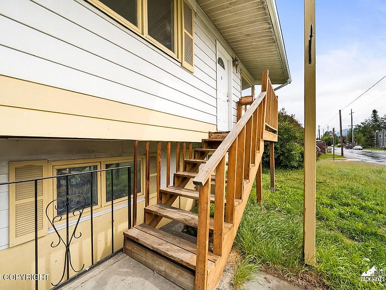 Listing photo 4