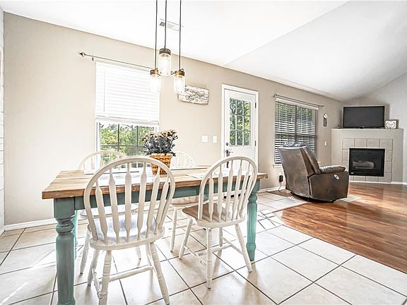 3rd image of 3 Clive Ln