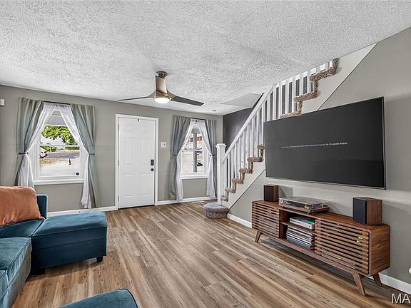 5th image of 406 N Mill St