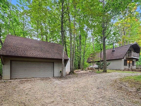 2nd image of 3816 Adams Dr