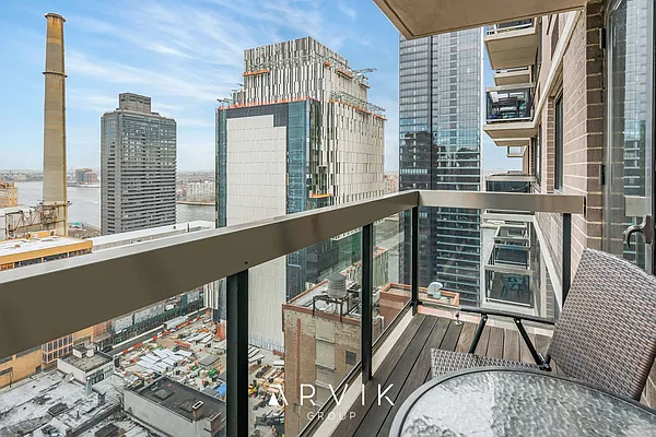 Rented by Arvik Group Real Estate | media 11