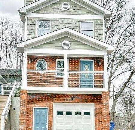 3rd image of 244 Farrington Ave SE