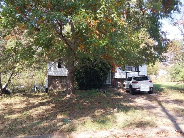 4004 Carwyle Rd, Pinson, AL 35126