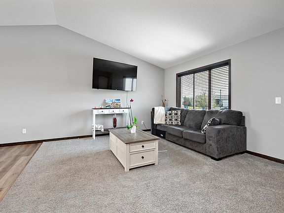 5th image of 1029 Nicole Ave