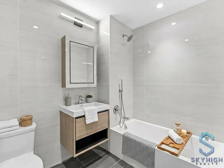 130 Willis Ave #308 — Photo 5