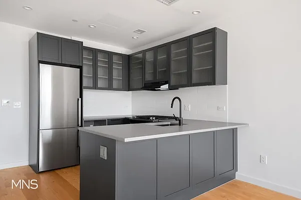 Rented by MNS Marketing | media 14