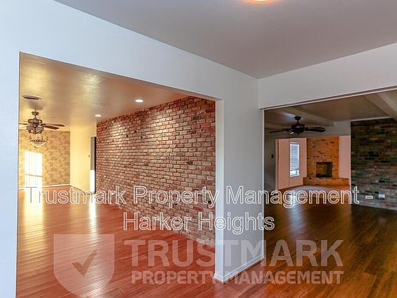 3rd image of 101 Highland Oaks Dr #High101