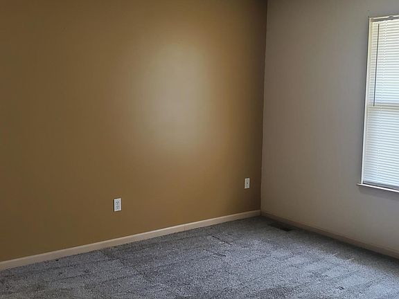 3rd image of 417 NE Forest Ave #417