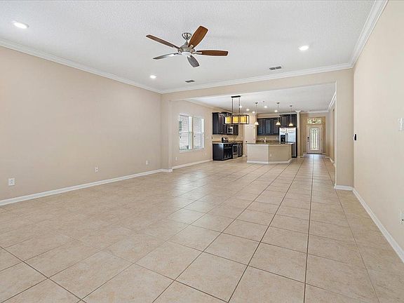 4th image of 174 Torcido Blvd