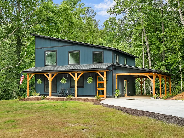 1278 Academy Rd — Photo 2